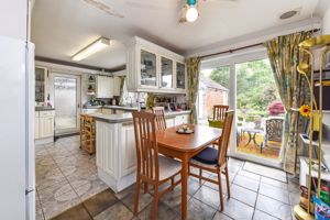 Kitchen / Diner- click for photo gallery